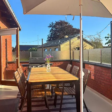 3 Bedroom Lovely In Prázdninový dům