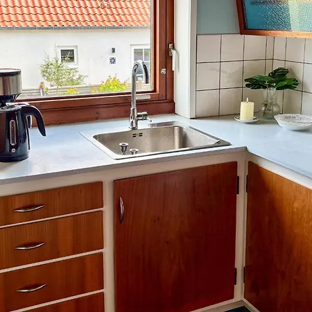 3 Bedroom Lovely In Prázdninový dům Strandby