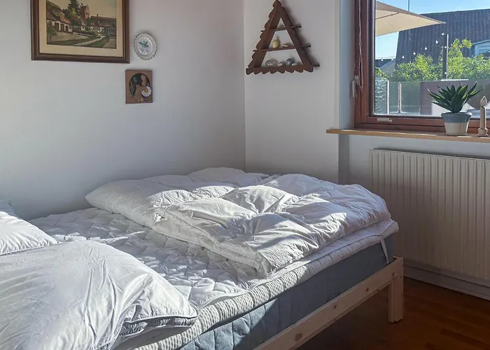 3 Bedroom Lovely In Hébergement de vacances Strandby