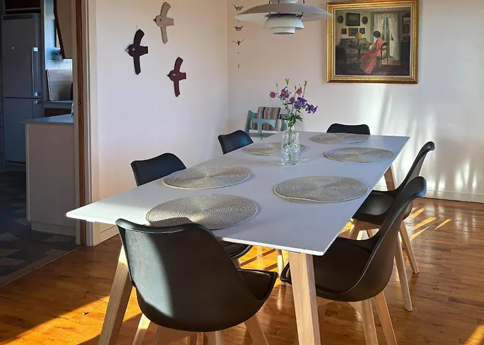 Hébergement de vacances 3 Bedroom Lovely In *